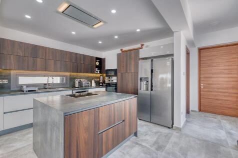 Entrance and Kitchen