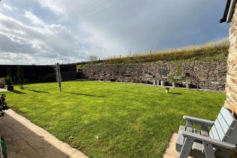 Rear Garden 2.jpg