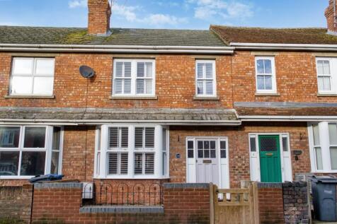 Front of Property - EweMove Swindon South