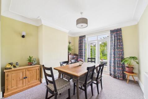 CAM02195G0-PR0076-STILL007