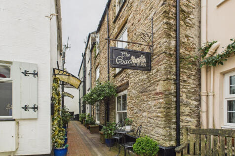 CAM05627G0-PR0022-STILL028