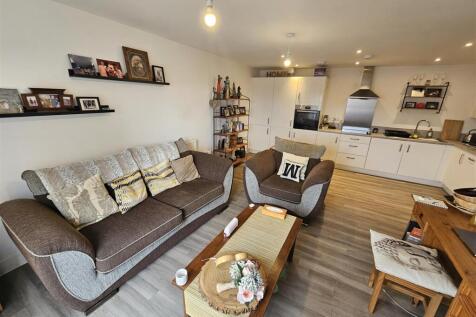 Lounge Kitchen