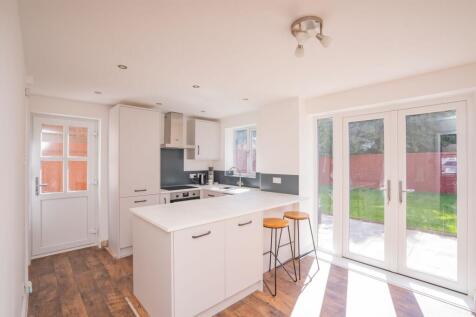 Falkland Road, Evesham, WR11 photo 3