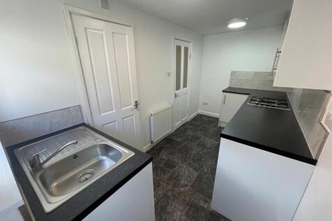 Napier Road, NEW FERRY CH62 photo 5