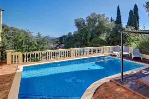 sparkling 8 x 4m pool
