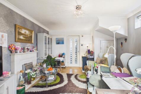 4 Dovenby Fold - EweMove - Living Room