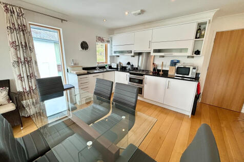 Southwater Court, Kingsbridge photo 3