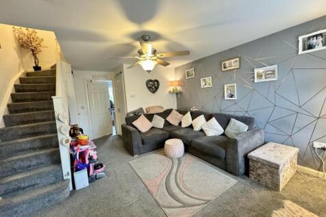 Living Room 2.jpg
