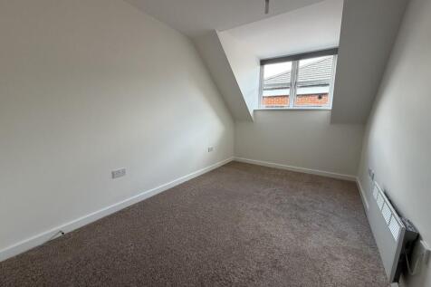 Goodes Court, Royston photo 3