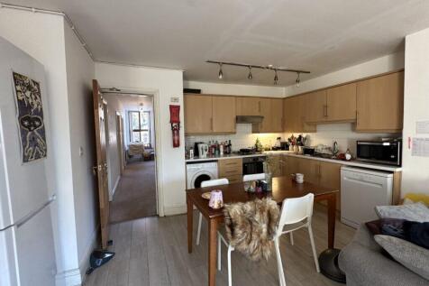 Egerton Road Flat 3 - Fallowfield - £175 PPPW photo 3