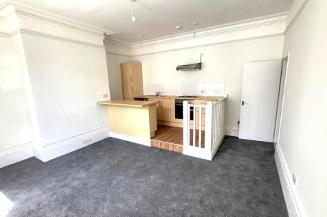 7 Bridgeland Street, Bideford, EX39 photo 4