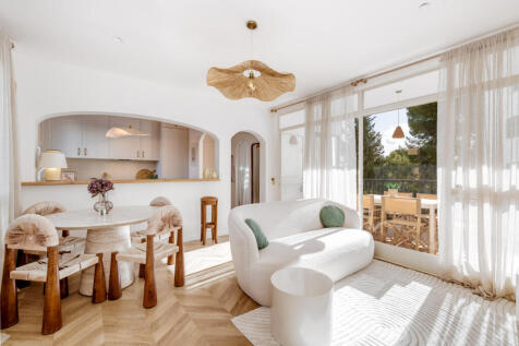 Recently renovated apartment in Portals Nous ¿ perfectly located between the beach and Mediterranean lifestyle