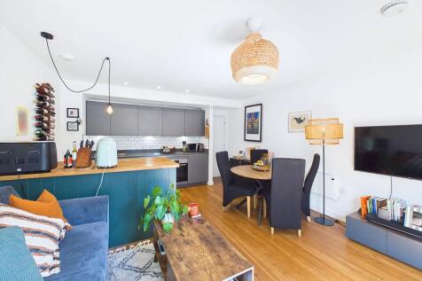 Kitchen/Living Area
