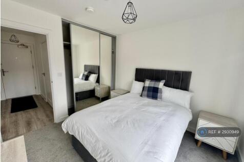 Bedroom Pic 1