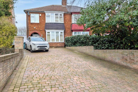 Stockton-on-tees, TS20 - property photo