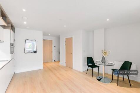 Capella Court, Purley, CR8 photo 4