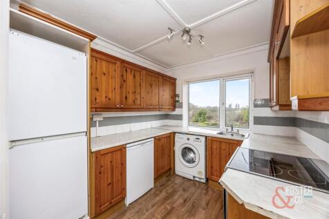 Nevill Road 84, First Floor Flat-008.JPG