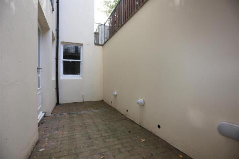 2, 100 Buckingham Rd (14).JPG