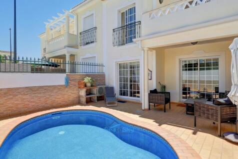 2 bedroom home with private pool