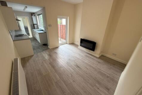 All Saints Road, Burton-On-Trent, DE14 photo 3