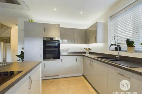 Fantastic Open Plan Living Dining Kitchen