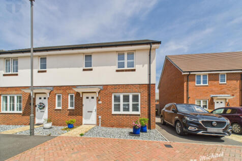 CAM03218G0-PR0689-STILL021