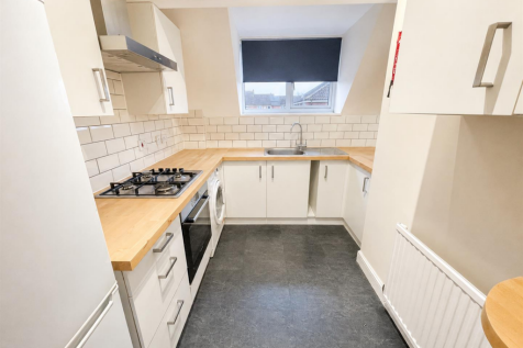 Kitchen (1/2)