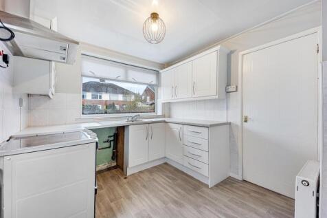 12 Arnside Avenue kitchen.jpg