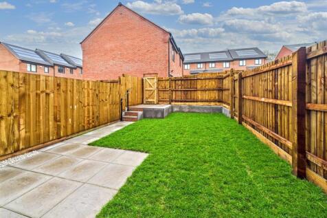 Beautiful Rear Garden