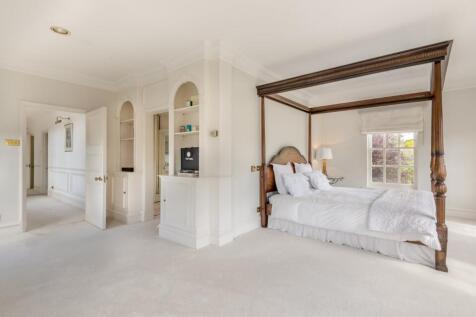 Bedroom With Ensuite