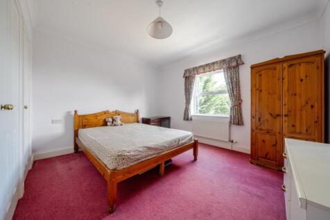 1306590-7-684847e09325a