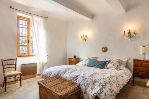 Renovated seventeent