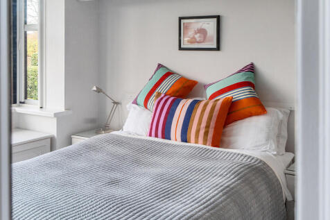 1382875-2-691ef4e...