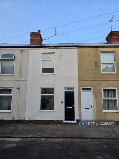 2-bed terraced on Deabill Street, Netherfield, Nottingham, NG4, £950/mo