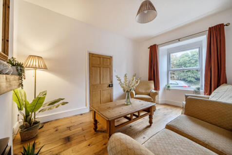 3 bedroom terraced with study, large garden &amp; loa