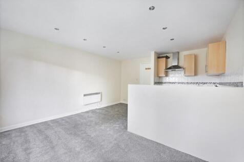 Hereward Green, Loughton, Essex, IG10 photo 4