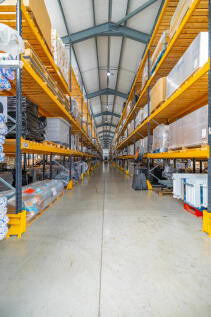 Light Industrial to rent Image 4
