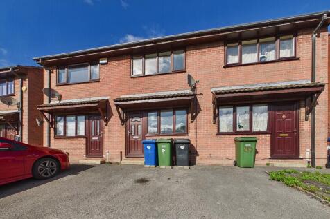 2-bed terraced on Holland Road, Old Whittington, £775/mo