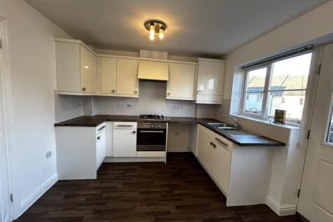 Haye Common Drive, Launceston, Cornwall, PL15 photo 3