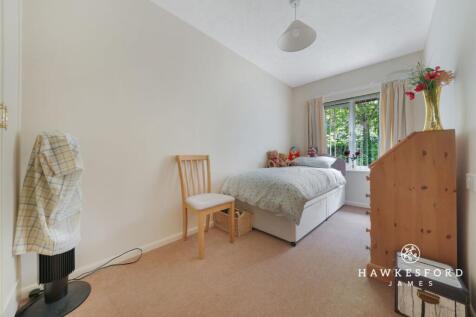 Barkers Court, Sittingbourne - Bedroom 2