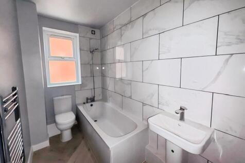 Warley Road, Blackpool, Lancashire, FY1 photo 4