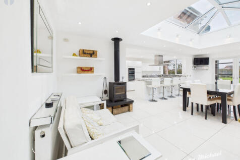 8c04fa14adce47bf8c75c5c907bce878_80_CAM03852G0-PR0