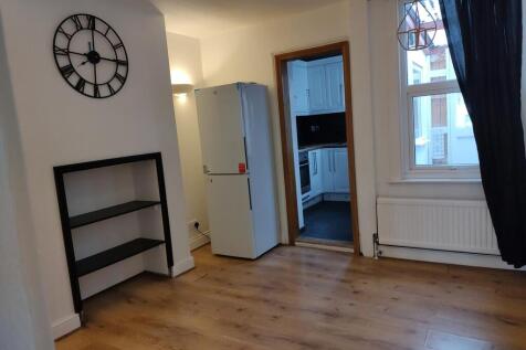 Holborough Road, Snodland, Kent photo 5