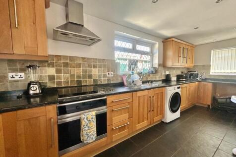 Broomgrove Lane, Denton, Manchester, M34 photo 3