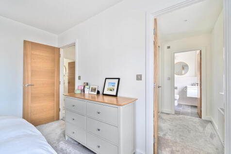 Main Bedroom to D...