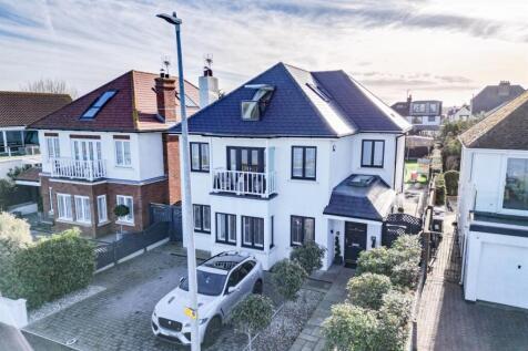 Marine Parade Main.jpg