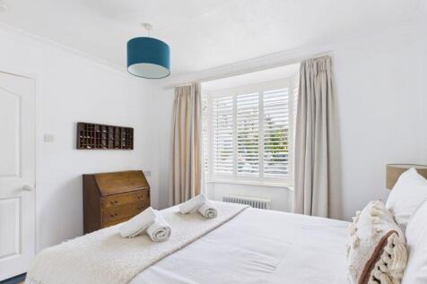 Bedroom / Reception room