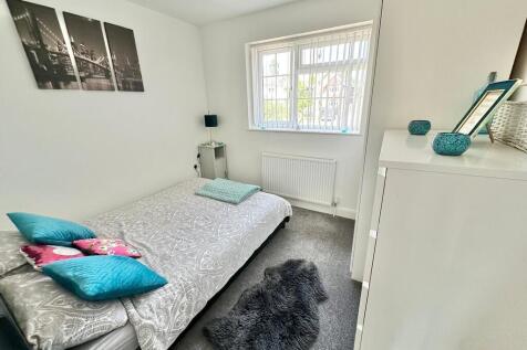 IMG-20250520-WA00...