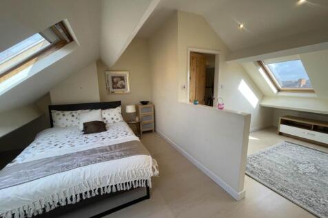 Sunnybank Avenue (Room 4), Horsforth, Leeds photo 5