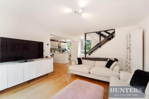 BARROW HILL CLOSE (9).jpg